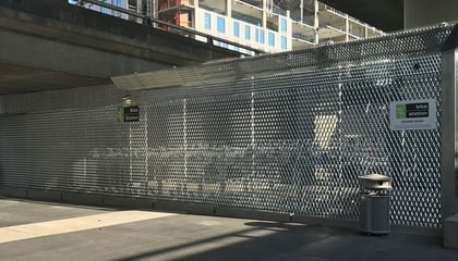APEX Chameleon Fence